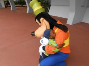 A hug for Goofy.